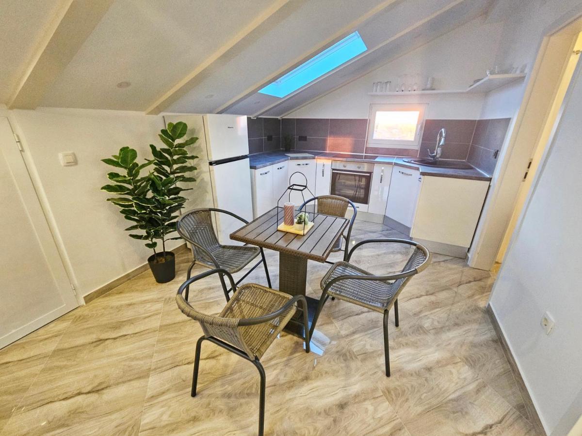 Apartments Jasmin Задар Экстерьер фото